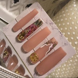 Square long gucci press on nails 💅
